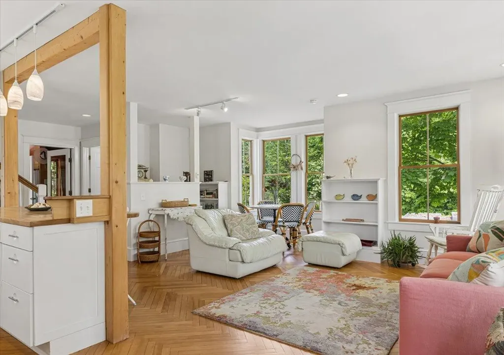5 Mcdonald Lane Stonington ME 04681