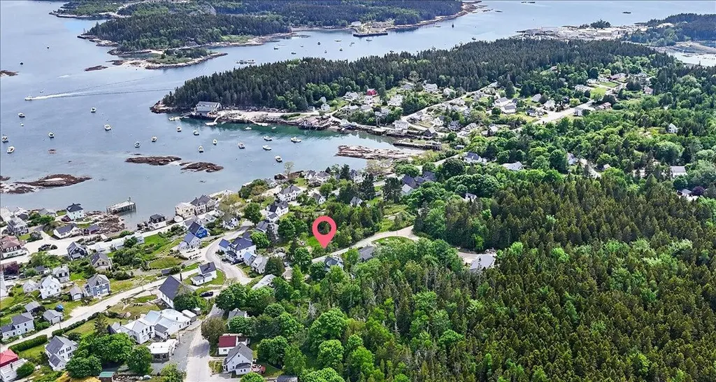 5 Mcdonald Lane Stonington ME 04681