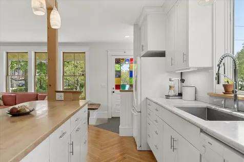 5 Mcdonald Lane Stonington ME 04681