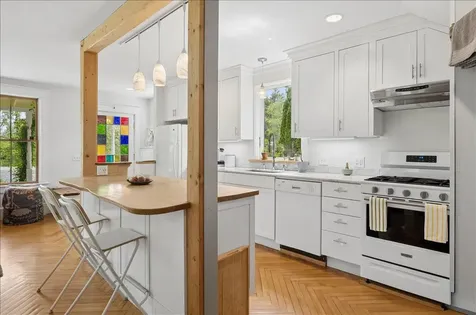 5 Mcdonald Lane Stonington ME 04681