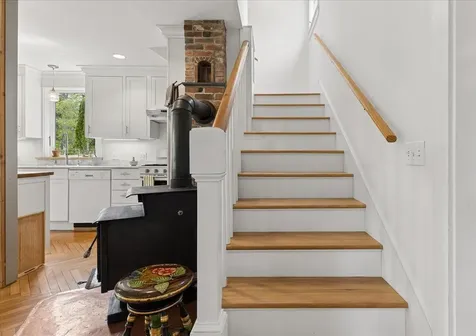 5 Mcdonald Lane Stonington ME 04681