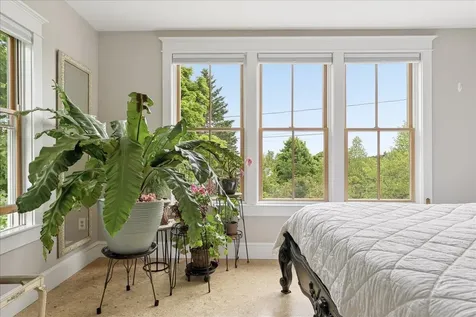 5 Mcdonald Lane Stonington ME 04681