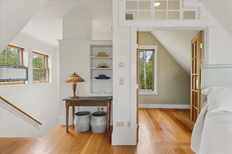 5 Mcdonald Lane Stonington ME 04681