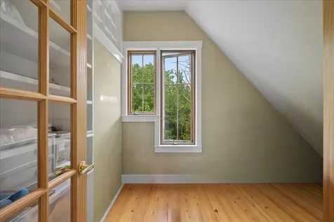 5 Mcdonald Lane Stonington ME 04681