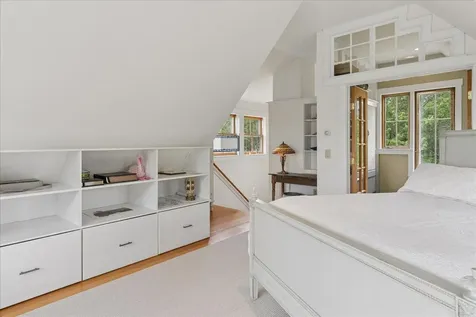5 Mcdonald Lane Stonington ME 04681