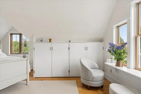 5 Mcdonald Lane Stonington ME 04681