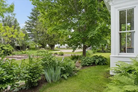 5 Mcdonald Lane Stonington ME 04681