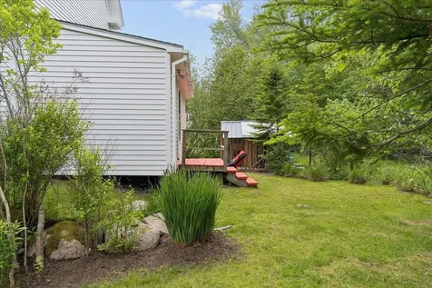 5 Mcdonald Lane Stonington ME 04681
