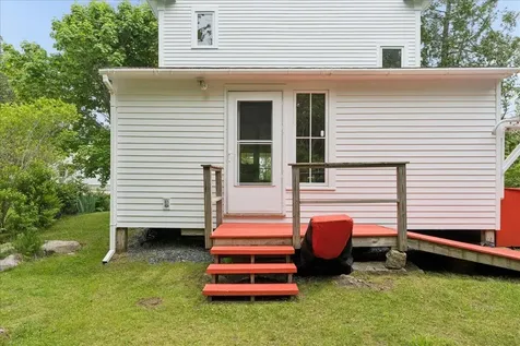 5 Mcdonald Lane Stonington ME 04681