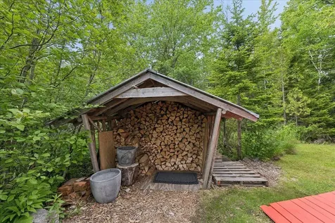 5 Mcdonald Lane Stonington ME 04681