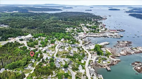 5 Mcdonald Lane Stonington ME 04681
