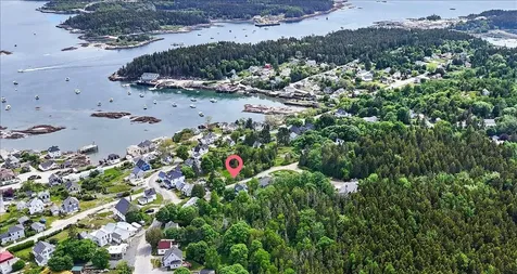 5 Mcdonald Lane Stonington ME 04681