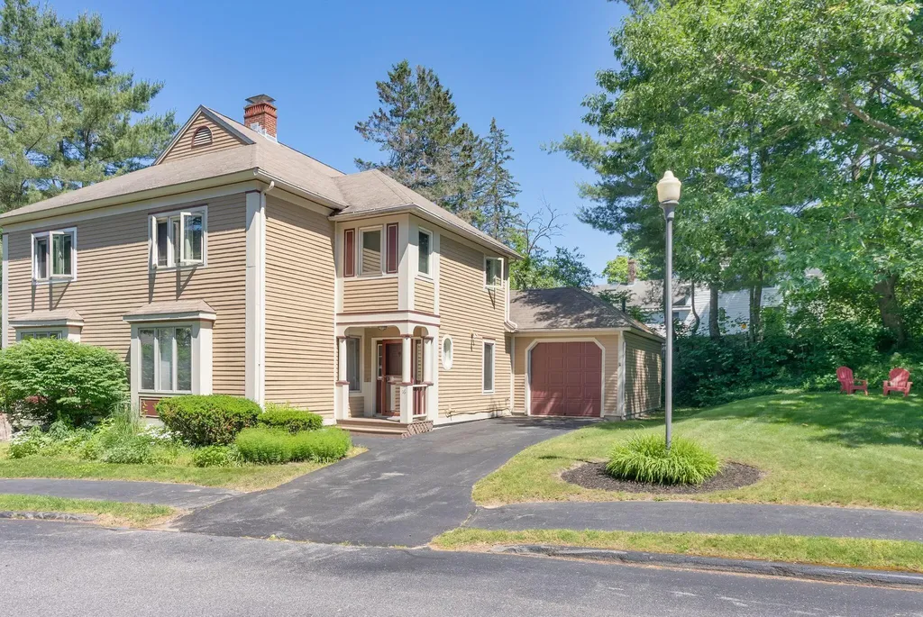 16 Stoneledge Drive Portland ME 04102