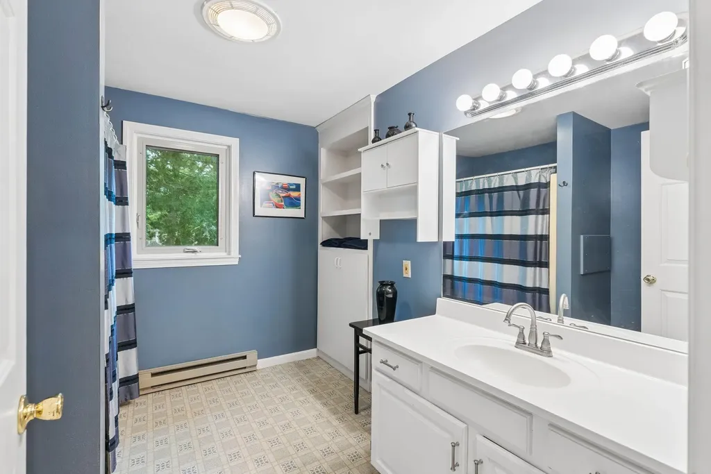 16 Stoneledge Drive Portland ME 04102