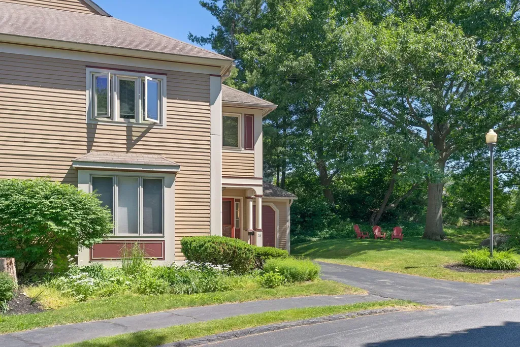 16 Stoneledge Drive Portland ME 04102