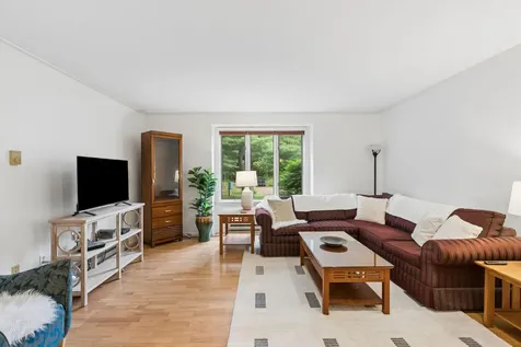16 Stoneledge Drive Portland ME 04102