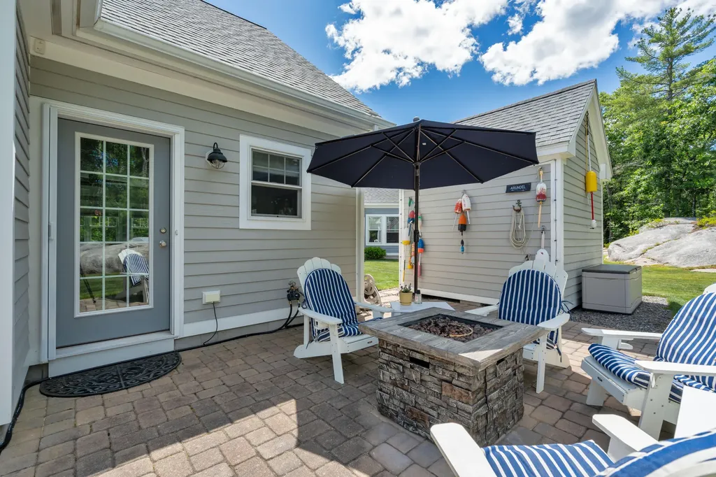 34 Pepperell Way Arundel ME 04046