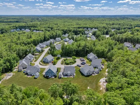 34 Pepperell Way Arundel ME 04046