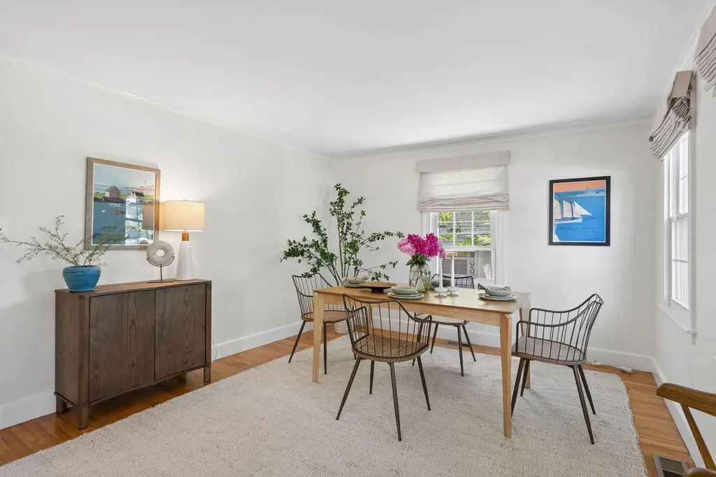 12 Linwood Street Cape Elizabeth ME 04107