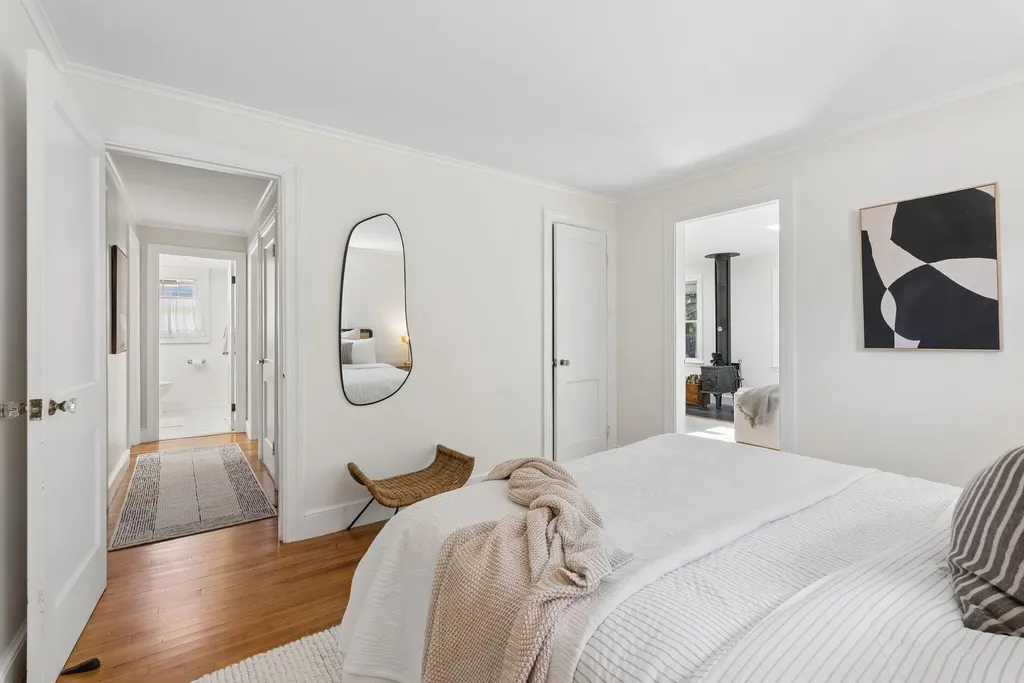 12 Linwood Street Cape Elizabeth ME 04107