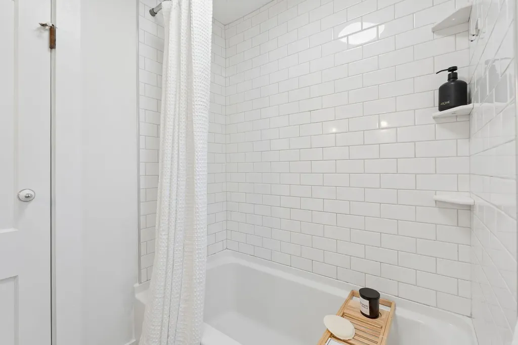 12 Linwood Street Cape Elizabeth ME 04107
