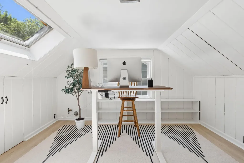 12 Linwood Street Cape Elizabeth ME 04107