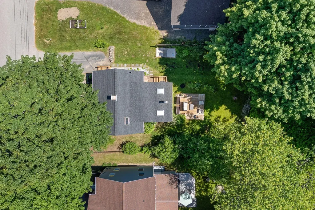12 Linwood Street Cape Elizabeth ME 04107