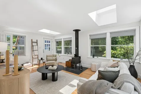 12 Linwood Street Cape Elizabeth ME 04107
