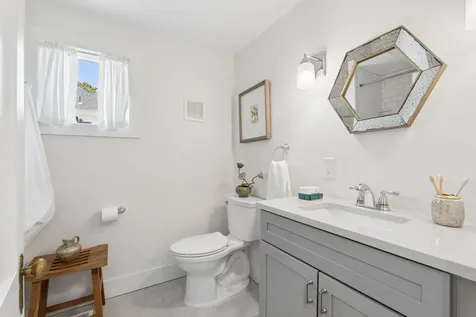 12 Linwood Street Cape Elizabeth ME 04107