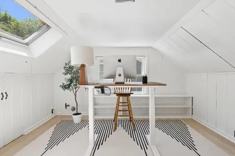 12 Linwood Street Cape Elizabeth ME 04107