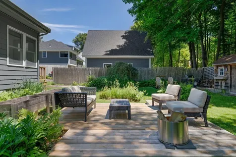 12 Linwood Street Cape Elizabeth ME 04107