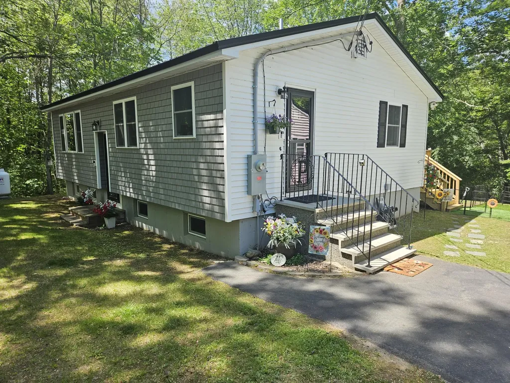 537 George Road Hermon ME 04401