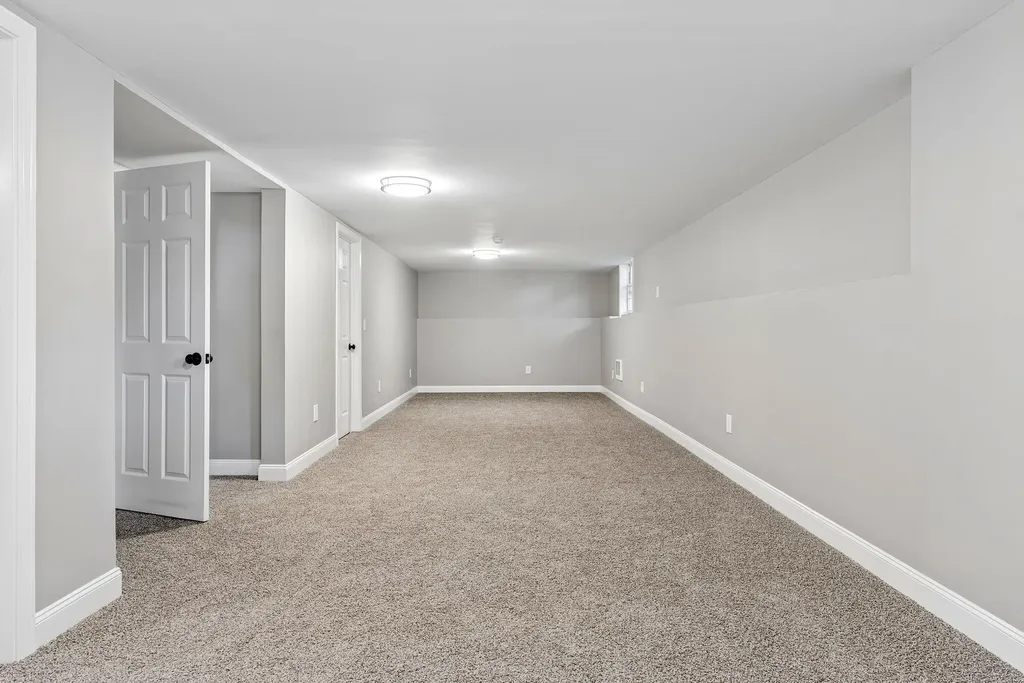 106 Romano Road South Portland ME 04106
