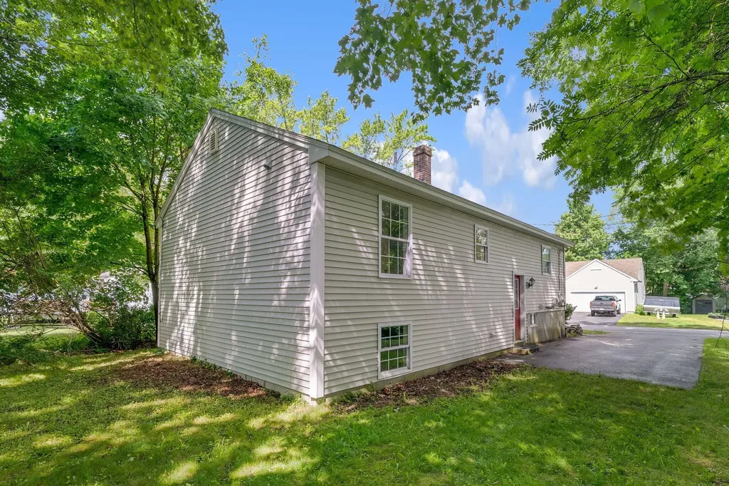 106 Romano Road South Portland ME 04106