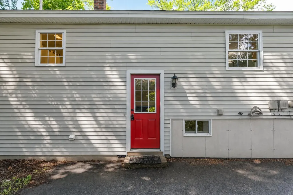 106 Romano Road South Portland ME 04106