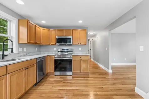 106 Romano Road South Portland ME 04106