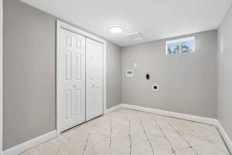 106 Romano Road South Portland ME 04106