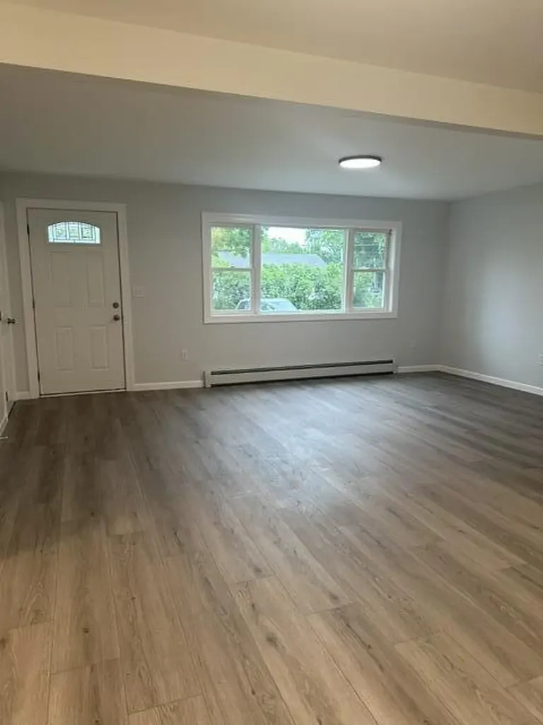 41 Thompson Road Veazie ME 04401