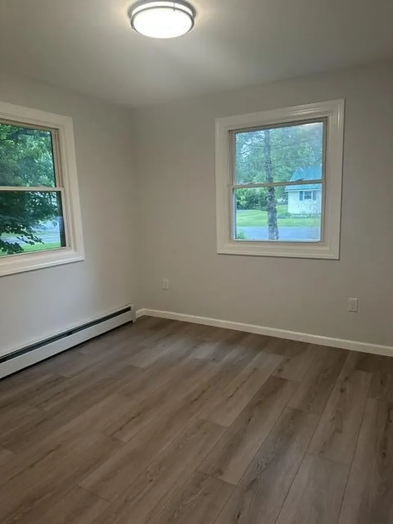41 Thompson Road Veazie ME 04401