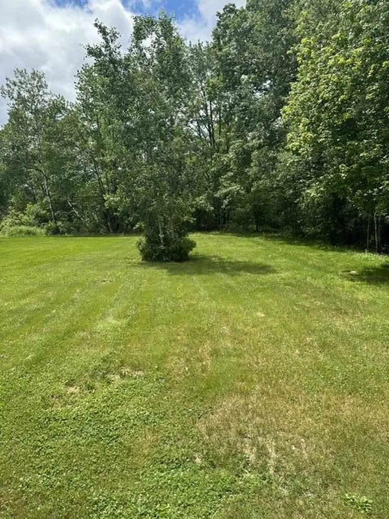41 Thompson Road Veazie ME 04401