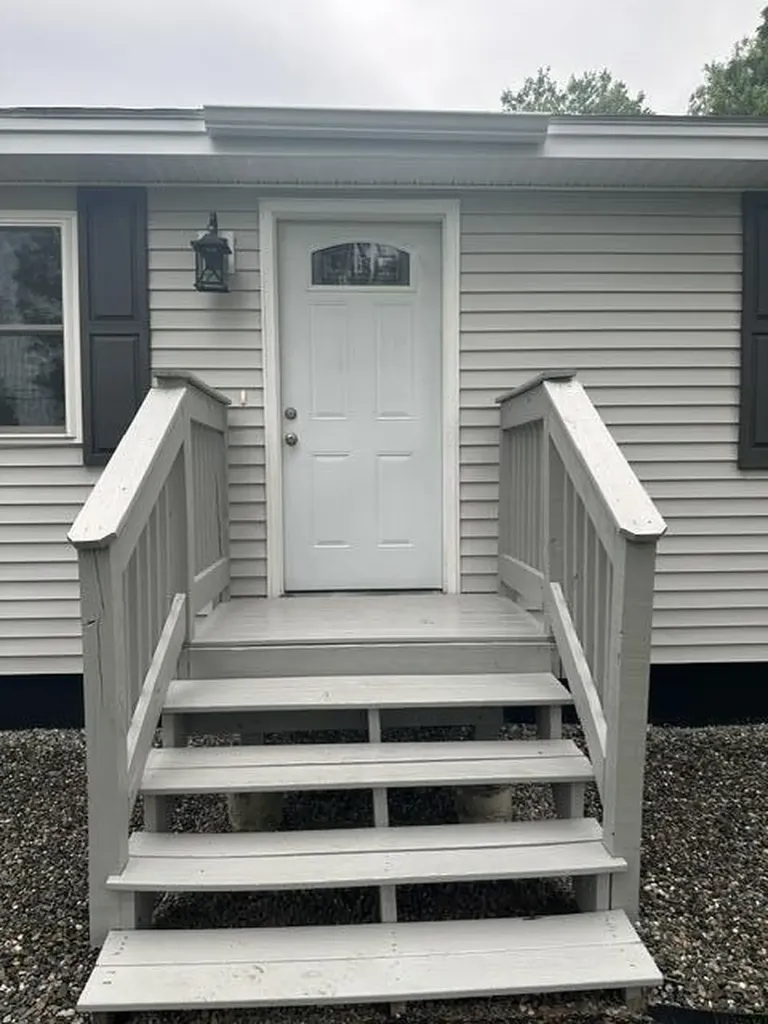 41 Thompson Road Veazie ME 04401