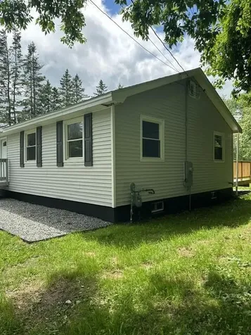 41 Thompson Road Veazie ME 04401