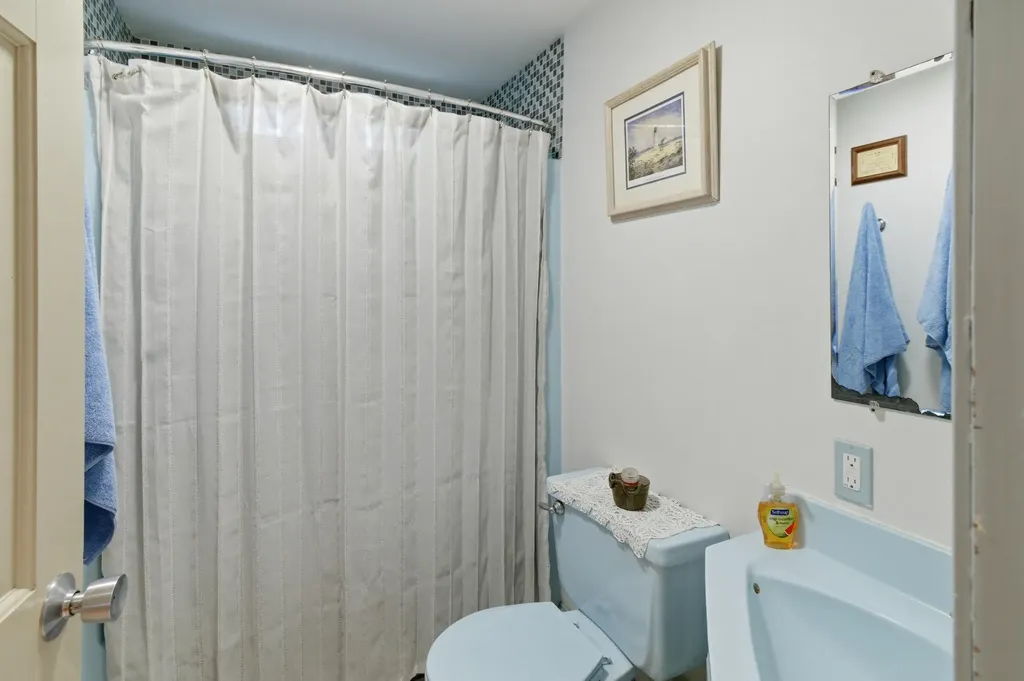 17 Waco Drive Biddeford ME 04005