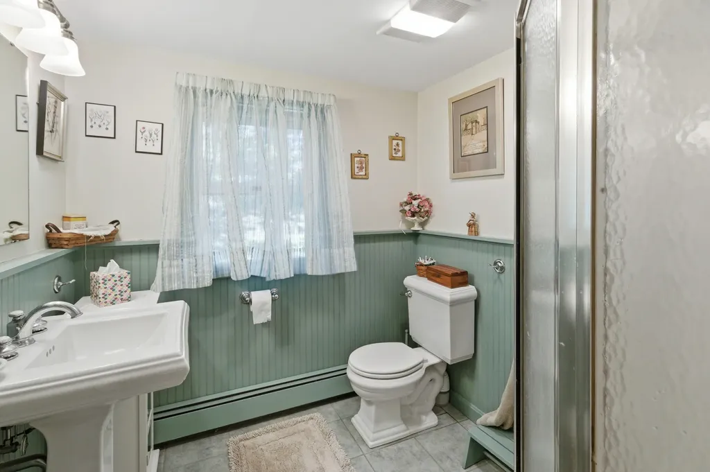 17 Waco Drive Biddeford ME 04005