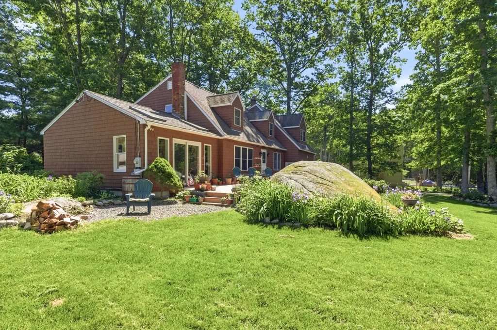 17 Waco Drive Biddeford ME 04005