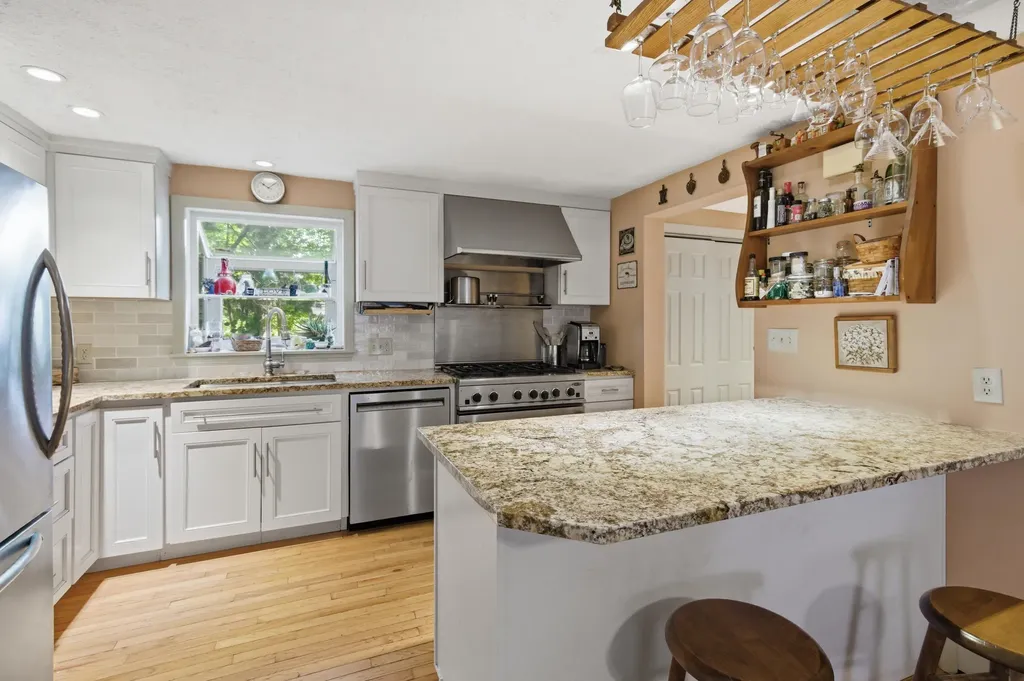 17 Waco Drive Biddeford ME 04005