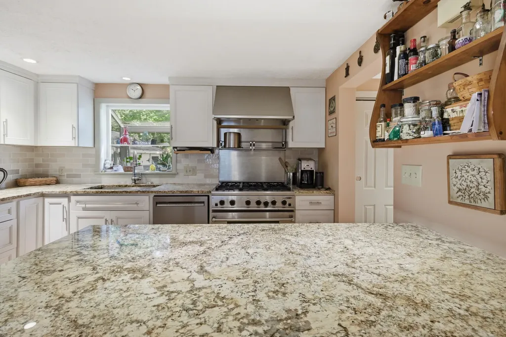 17 Waco Drive Biddeford ME 04005