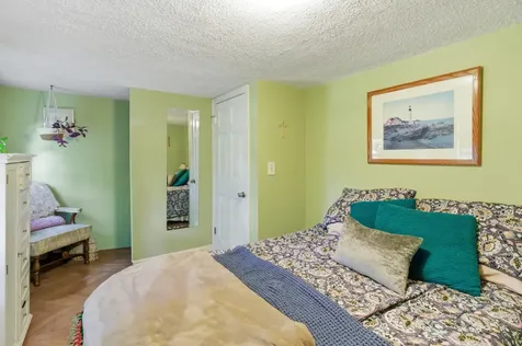 17 Waco Drive Biddeford ME 04005