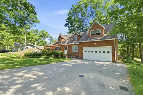 17 Waco Drive Biddeford ME 04005
