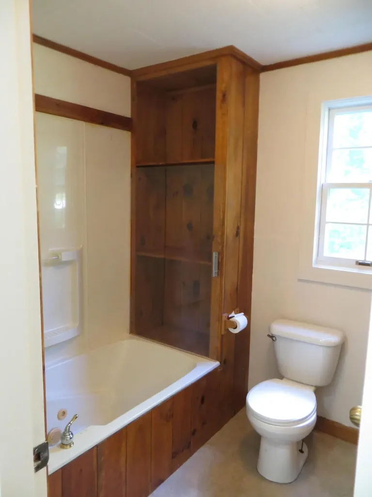 1412 Main Road Carmel ME 04419